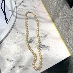 Elegant Cream Pearl Necklace